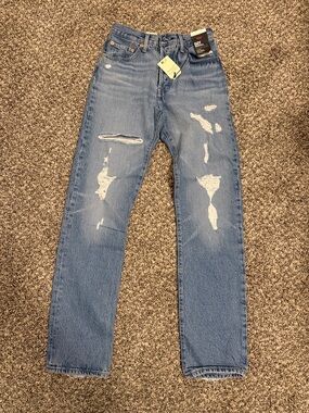 Levi's 501 Straight Leg Ripped Jeans - 27 x 32
